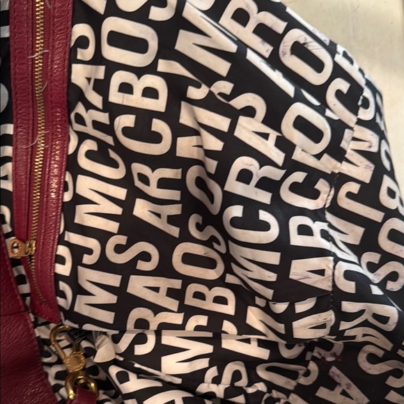 Marc Jacob’s Burgundy Leather Handbag - Picture 7 of 8